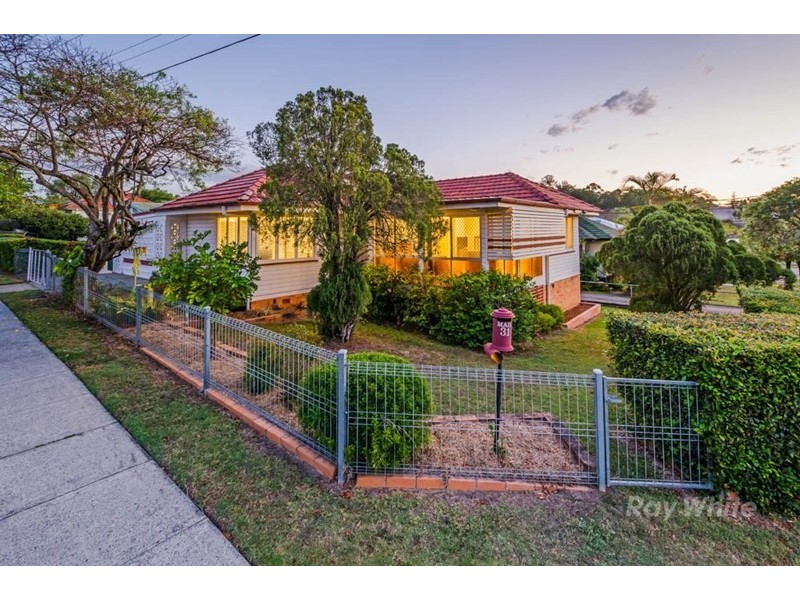 31 Seville Road, Holland Park QLD 4121