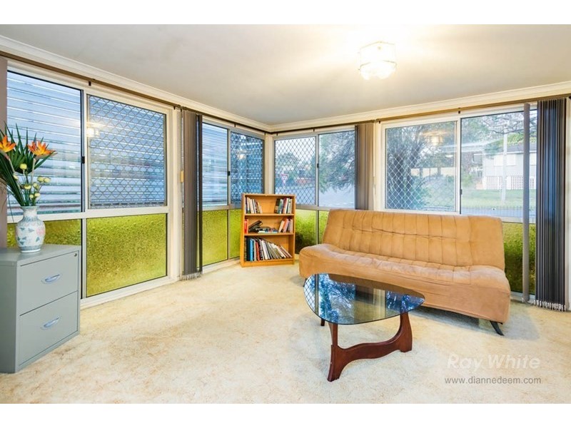 31 Seville Road, Holland Park QLD 4121