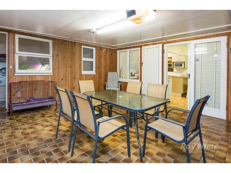 31 Seville Road, Holland Park QLD 4121