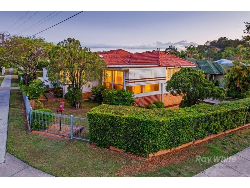 31 Seville Road, Holland Park QLD 4121