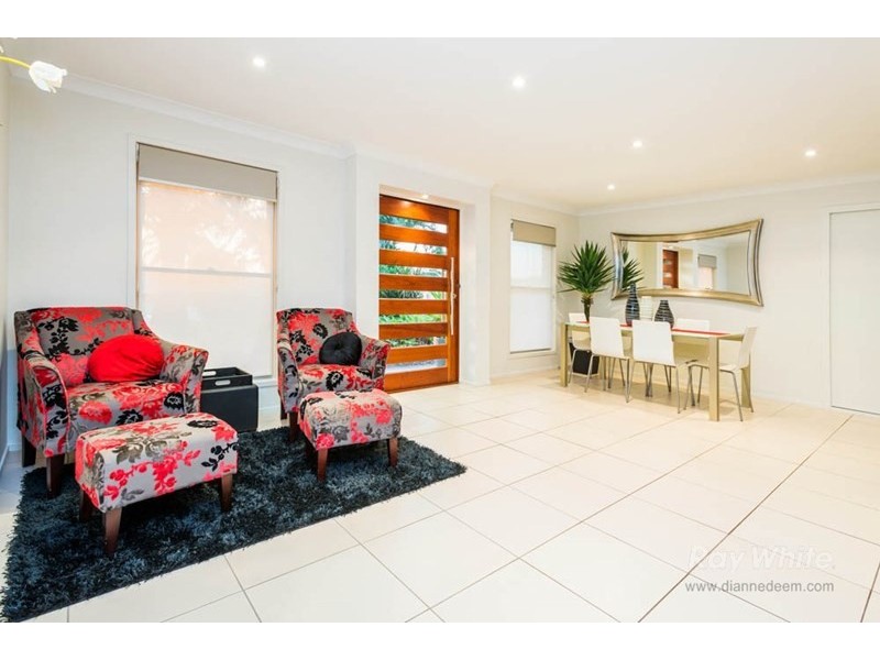 4 Chloe Close, Eight Mile Plains QLD 4113