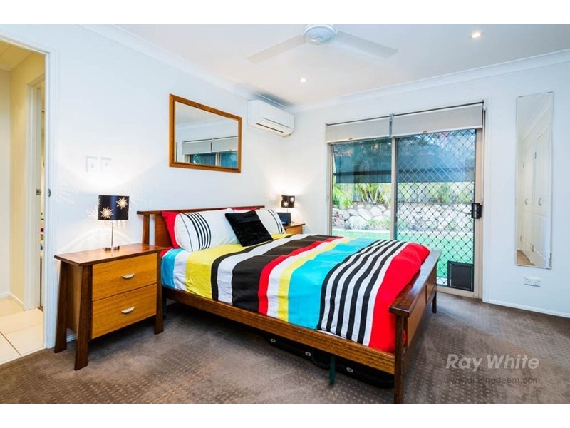 4 Chloe Close, Eight Mile Plains QLD 4113