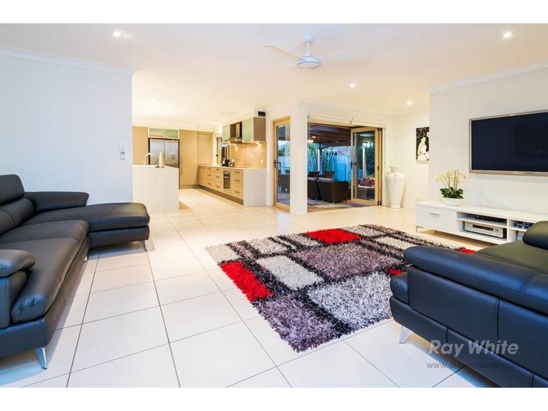 4 Chloe Close, Eight Mile Plains QLD 4113