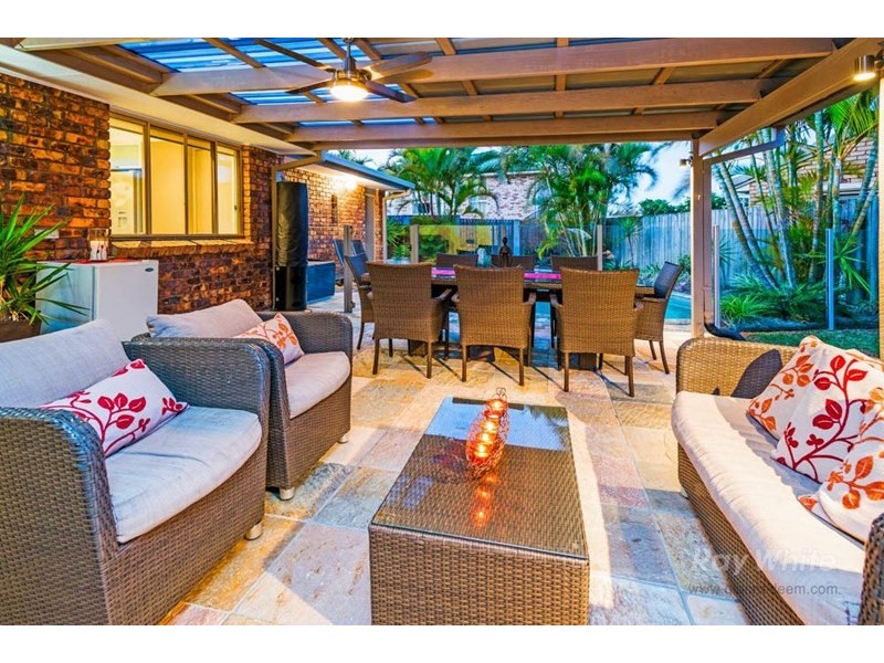 4 Chloe Close, Eight Mile Plains QLD 4113