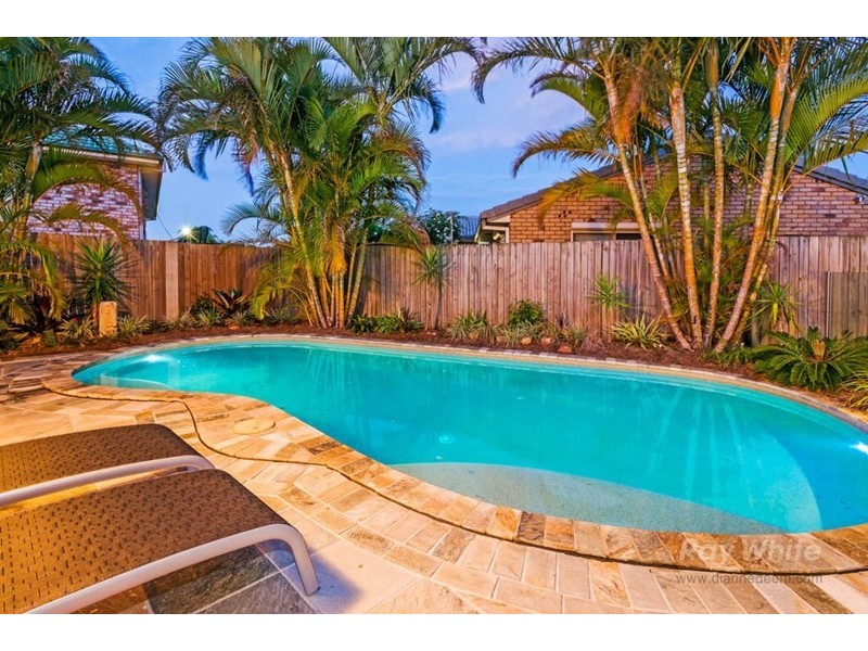 4 Chloe Close, Eight Mile Plains QLD 4113