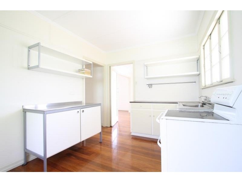 20 Brodie Street, Holland Park West QLD 4121