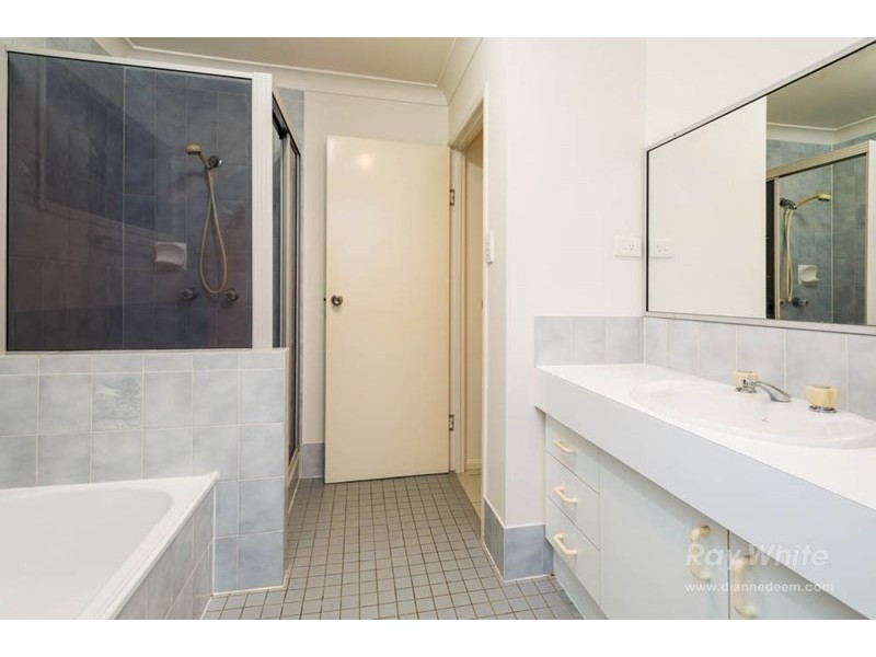 7 Boorala Crescent, Eight Mile Plains QLD 4113