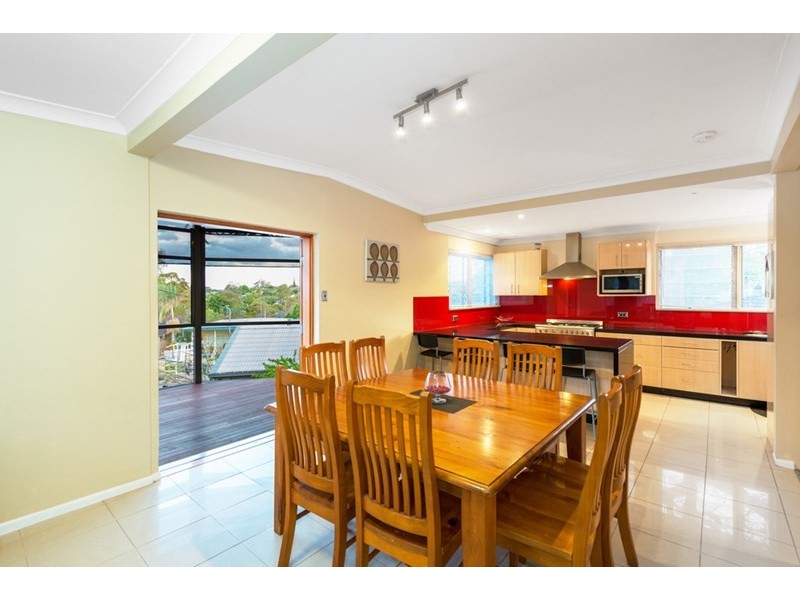 4 O’Callaghan Street, Holland Park QLD 4121