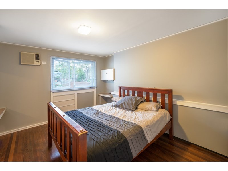 4 O’Callaghan Street, Holland Park QLD 4121