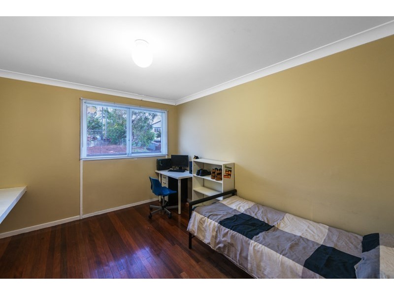 4 O’Callaghan Street, Holland Park QLD 4121