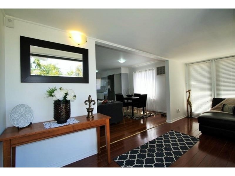 18 Amaroo Street, Archerfield QLD 4108