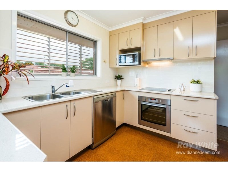 6 Veivers Street, Macgregor QLD 4109