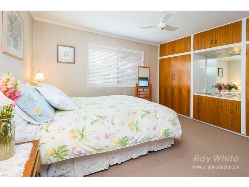 6 Veivers Street, Macgregor QLD 4109