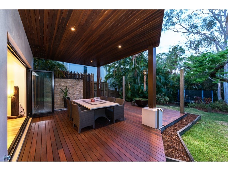9 Keera Street, Coorparoo QLD 4151