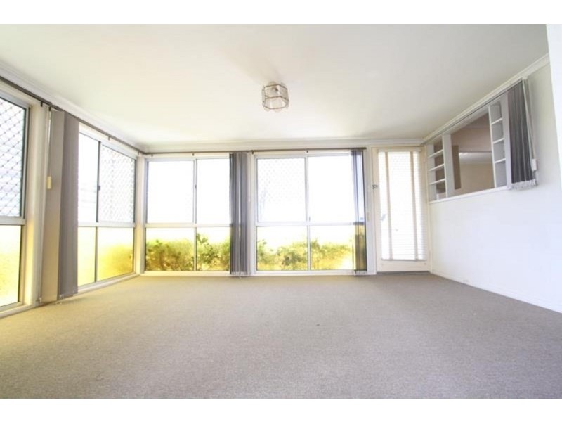 31 Seville Road, Holland Park QLD 4121