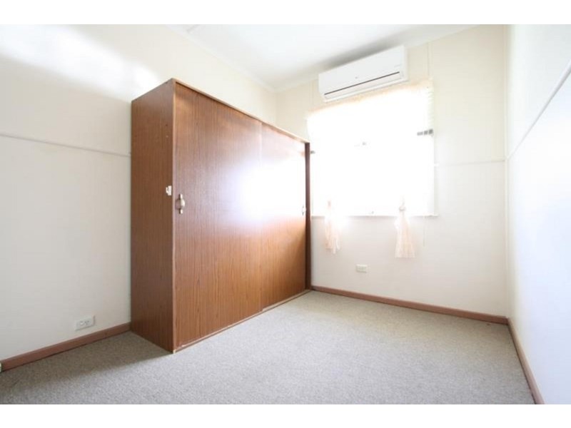 31 Seville Road, Holland Park QLD 4121