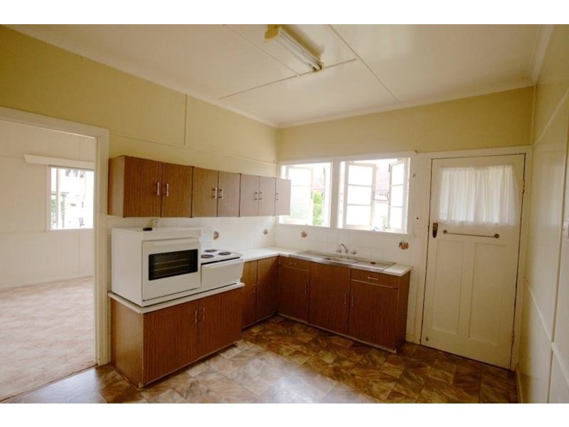 97 Murton Avenue, Holland Park QLD 4121