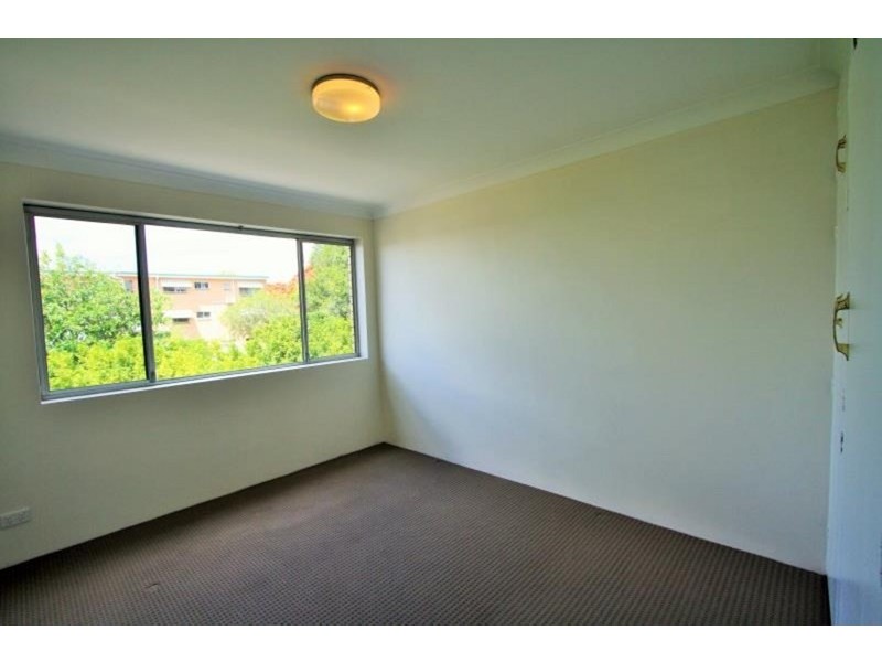 2/34 Swain Street, Holland Park West QLD 4121