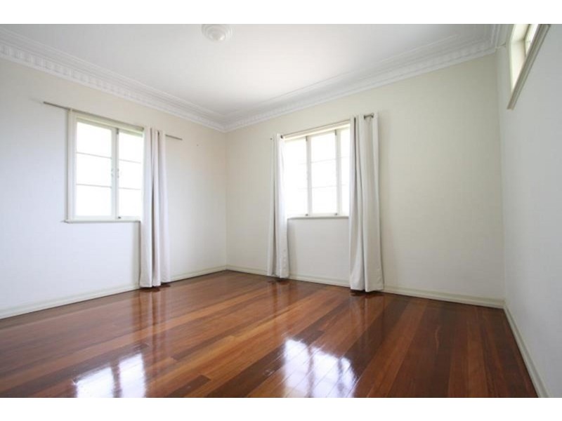 20 Brodie Street, Holland Park West QLD 4121