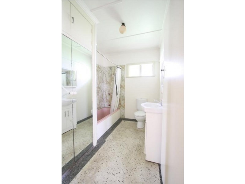 20 Brodie Street, Holland Park West QLD 4121