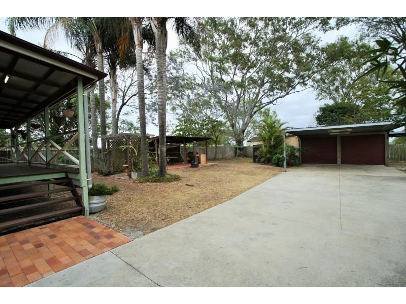 99 Kianawah Road, Wynnum West QLD 4178