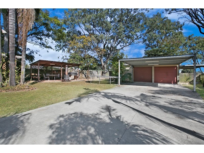 99 Kianawah Road, Wynnum West QLD 4178