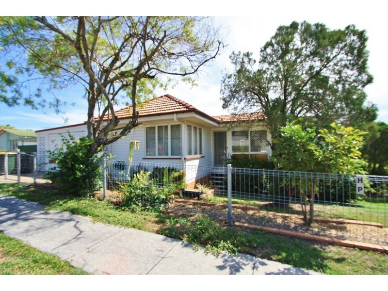 31 Seville Road, Holland Park QLD 4121