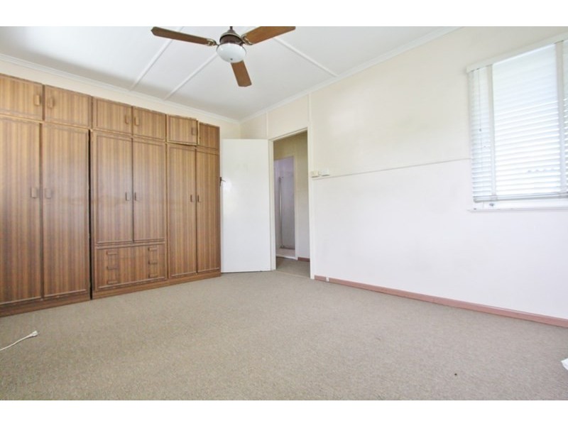 31 Seville Road, Holland Park QLD 4121