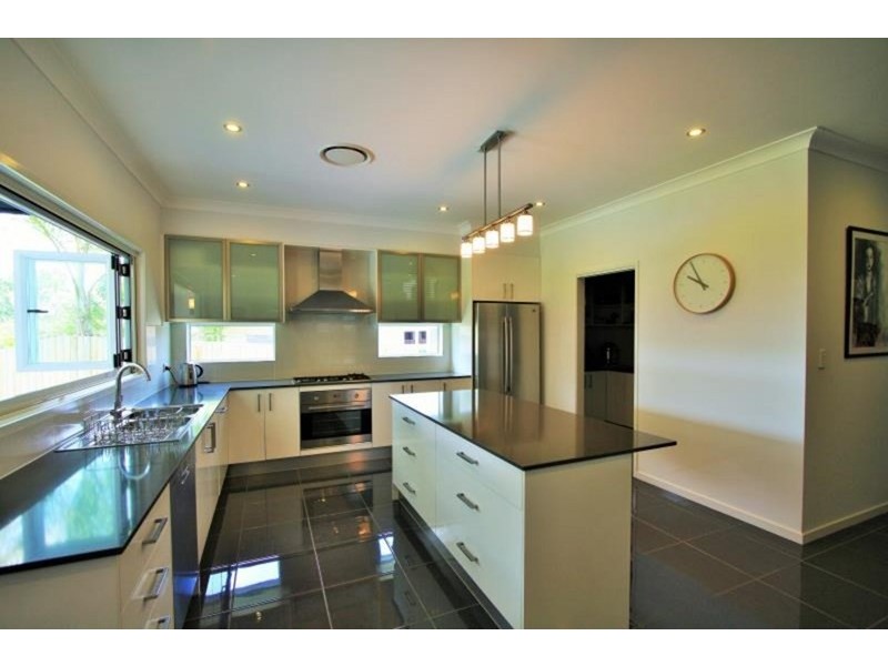 38 Brockhouse Street, Upper Mount Gravatt QLD 4122