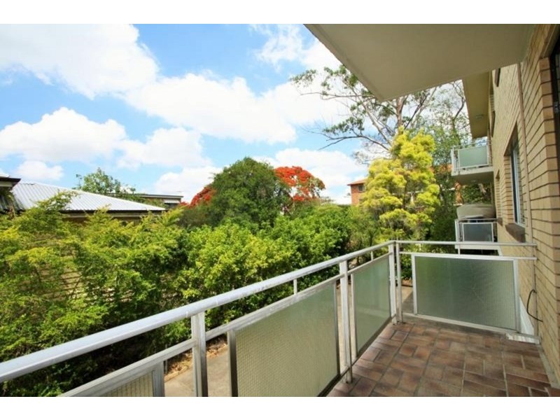 2/34 Swain Street, Holland Park West QLD 4121