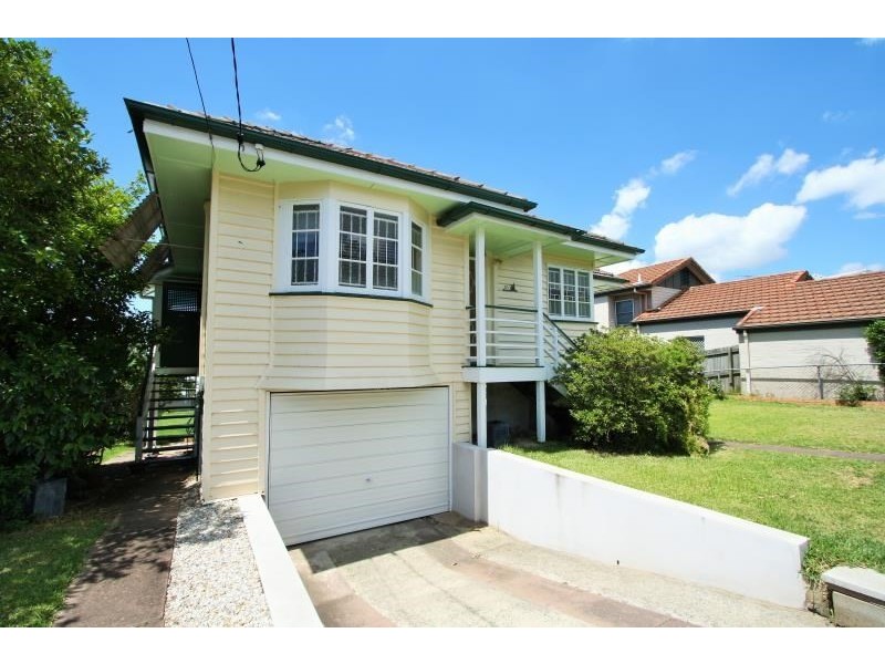 51 Nicholson Street, Greenslopes QLD 4120