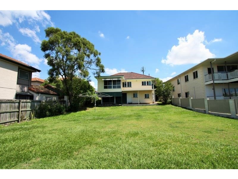 51 Nicholson Street, Greenslopes QLD 4120