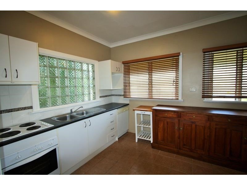 10 Kogarah Street, Tarragindi QLD 4121