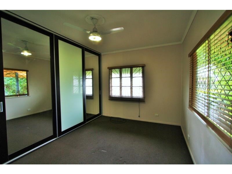 10 Kogarah Street, Tarragindi QLD 4121