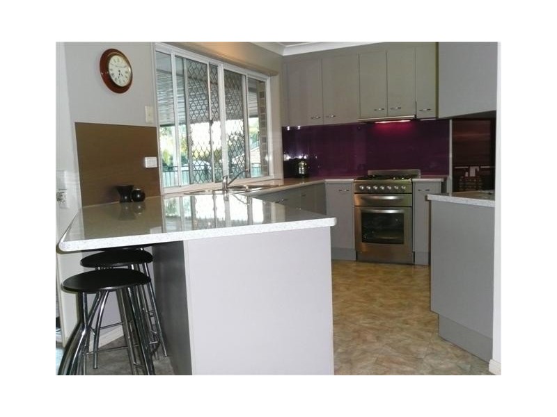 90 Nardie Street, Eight Mile Plains QLD 4113