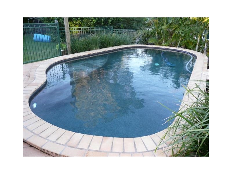 90 Nardie Street, Eight Mile Plains QLD 4113