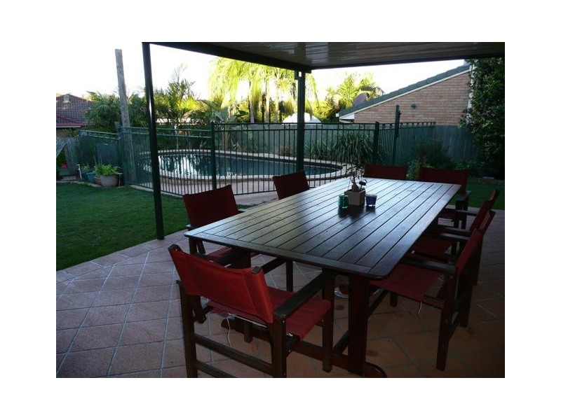 90 Nardie Street, Eight Mile Plains QLD 4113