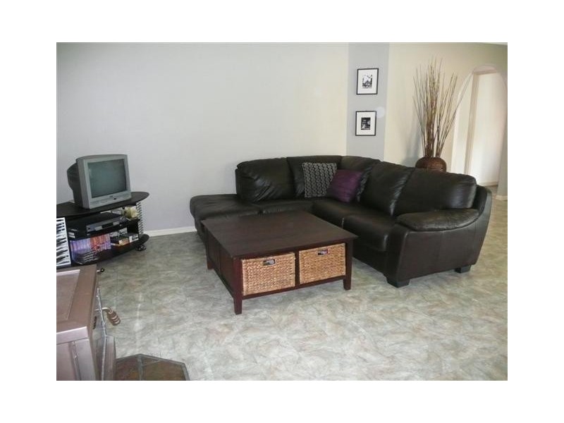 90 Nardie Street, Eight Mile Plains QLD 4113