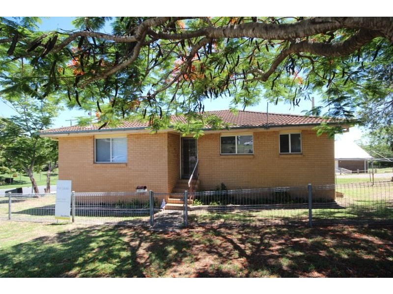 25 Walter Street, Holland Park West QLD 4121