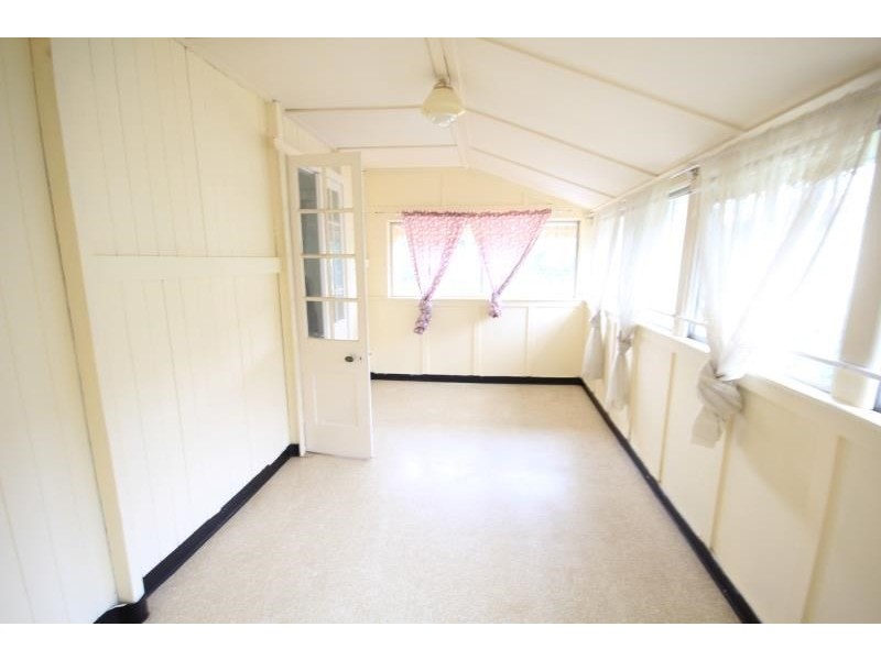 1133 Logan Road, Holland Park QLD 4121