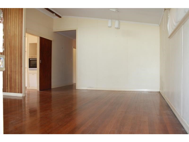 15 Dagmar Street, Holland Park West QLD 4121