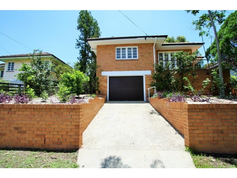 118 Holland Road, Holland Park QLD 4121