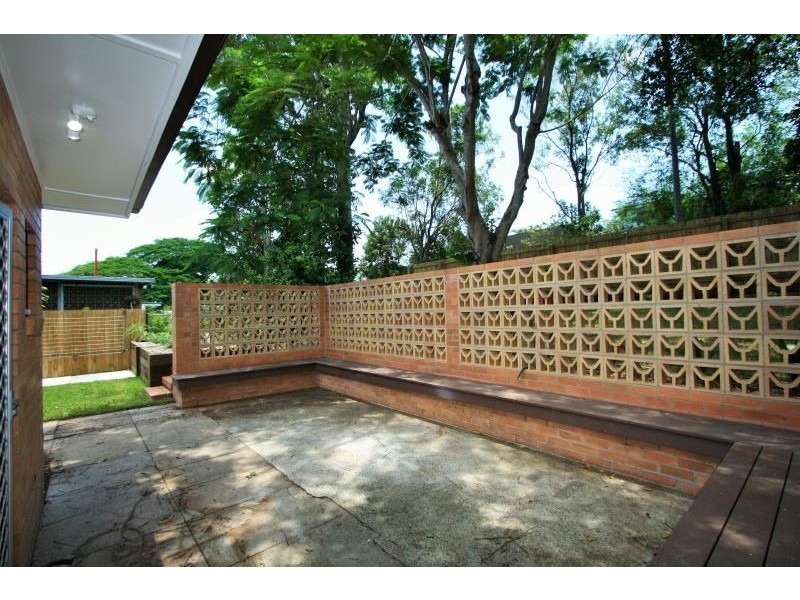 118 Holland Road, Holland Park QLD 4121