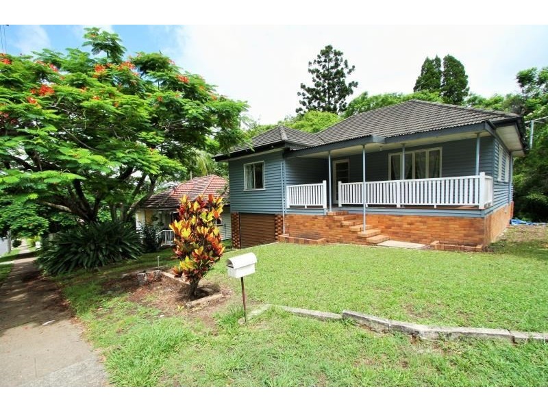 138 Holland Road, Holland Park QLD 4121