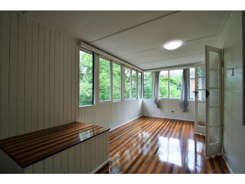 138 Holland Road, Holland Park QLD 4121