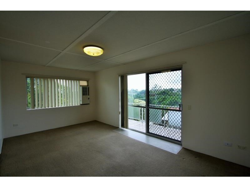 4/34 Swain Street, Holland Park West QLD 4121