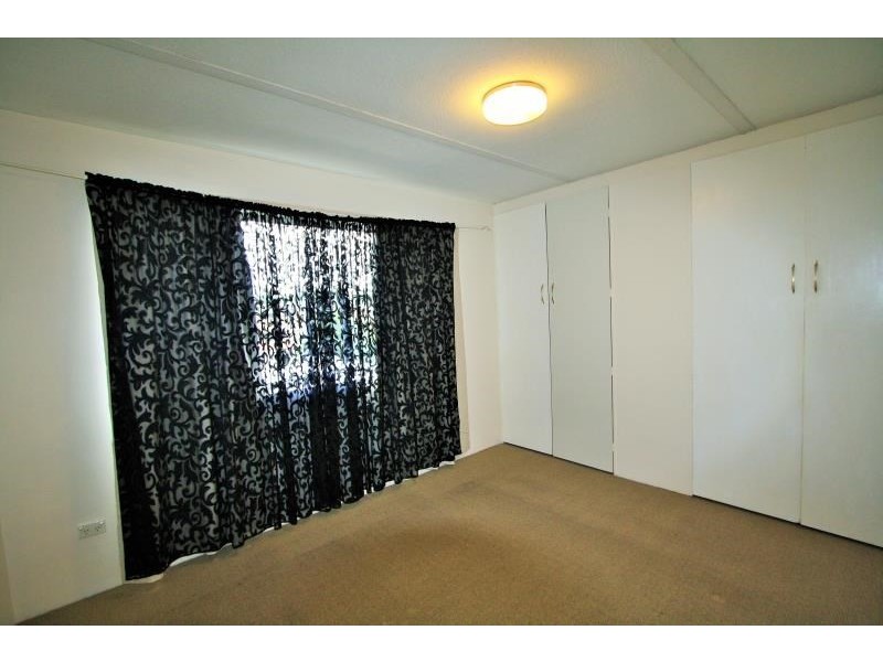 4/34 Swain Street, Holland Park West QLD 4121