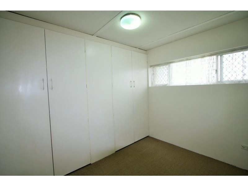 4/34 Swain Street, Holland Park West QLD 4121