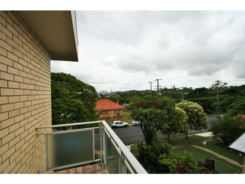 4/34 Swain Street, Holland Park West QLD 4121