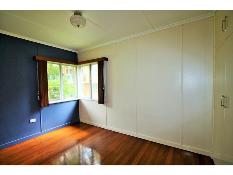 11 Steele Street, Holland Park QLD 4121